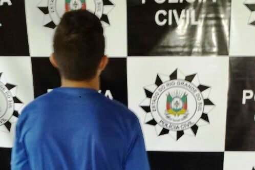 Jovem é preso por porte ilegal de arma de fogo em Capivari do Sul