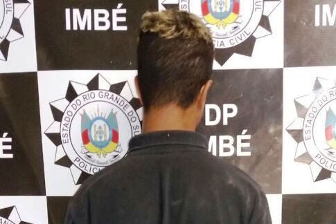 Homem é preso por tráfico de drogas em Imbé