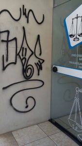 Escritório de advocacia é alvo de vandalismo em Osório