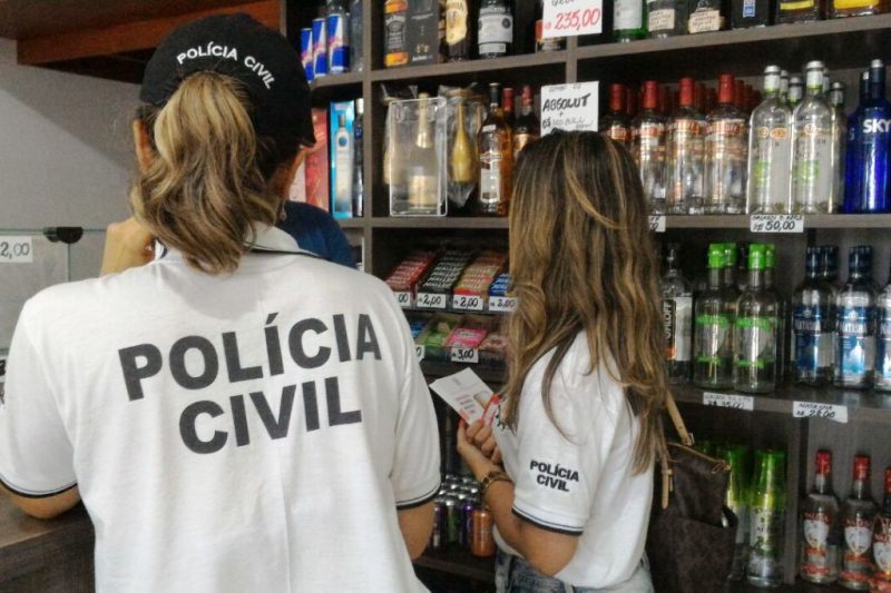 Polícia Civil realiza ação preventiva em bares de Atlântida