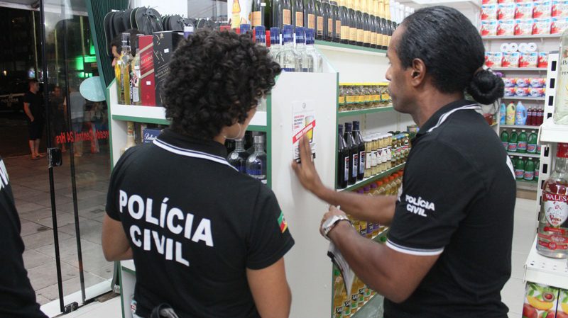 Polícia Civil participa de ação preventiva no centro de Atlântida