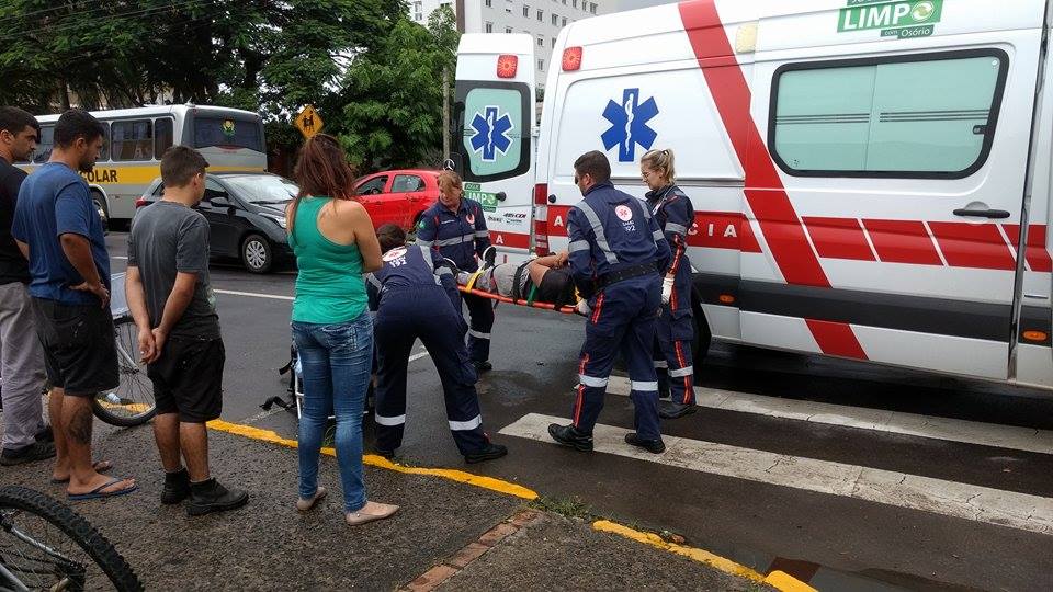 Ciclista fica ferido em acidente no centro de Osório