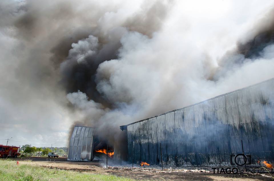 Emergência do hospital de SAP registra mais de 100 atendimentos devido a fogo em fábrica