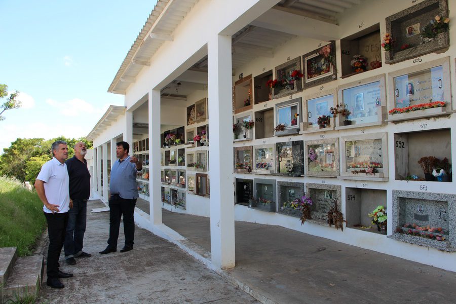 Sem espaço, prefeitura irá construir novos nichos no cemitério de Santo Antônio