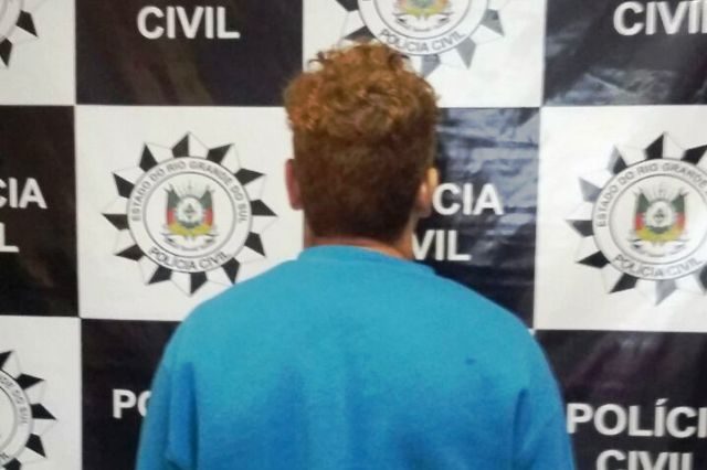 Foragido suspeito de diversos crimes é preso com carro roubado em Capão da Canoa