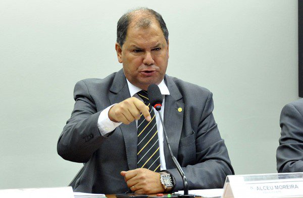 A pedido dos caçambeiros, Alceu Moreira propõem sugestões em resolução do Contran