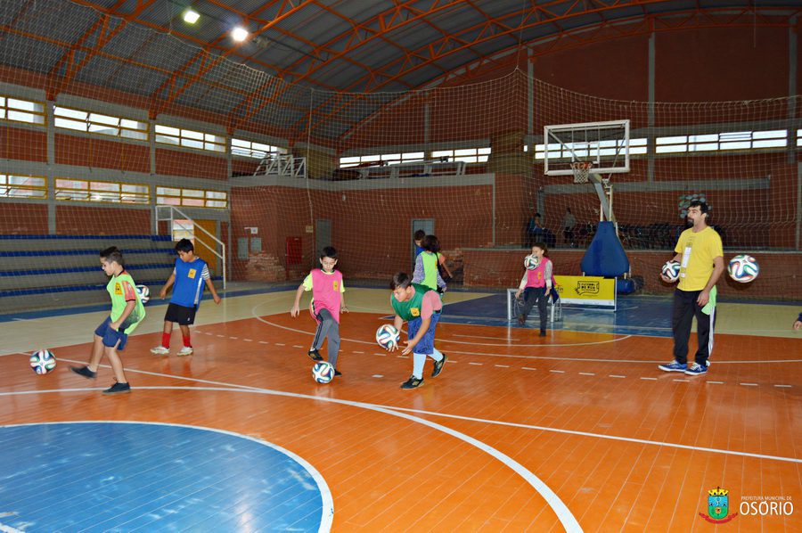Crianças podem participar do projeto Futebol de Rua em Osório