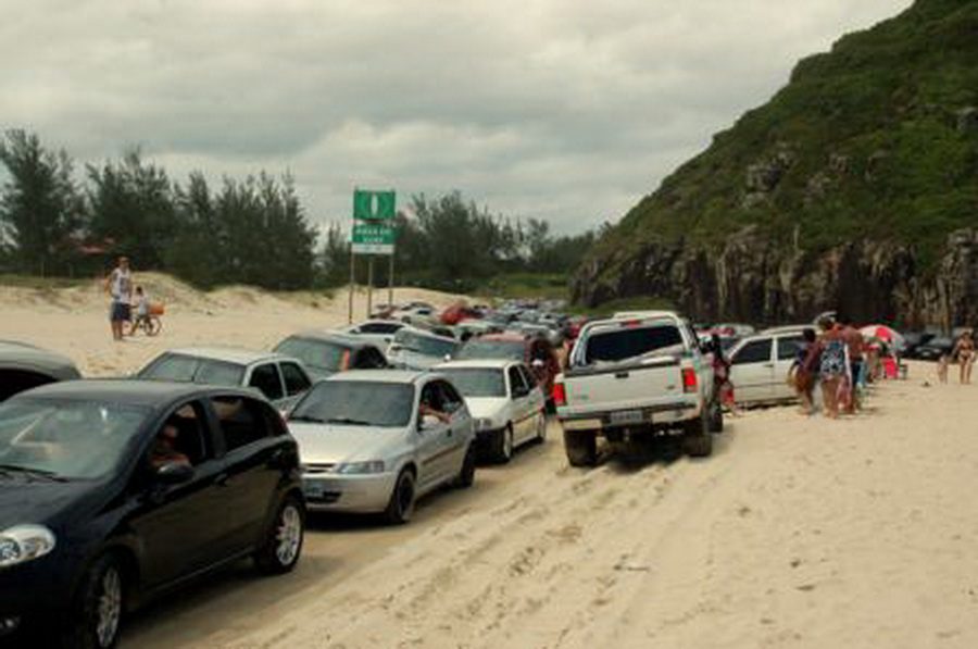Deputado destaca necessidade de alterações na lei que proíbe circulação de veículos em praias