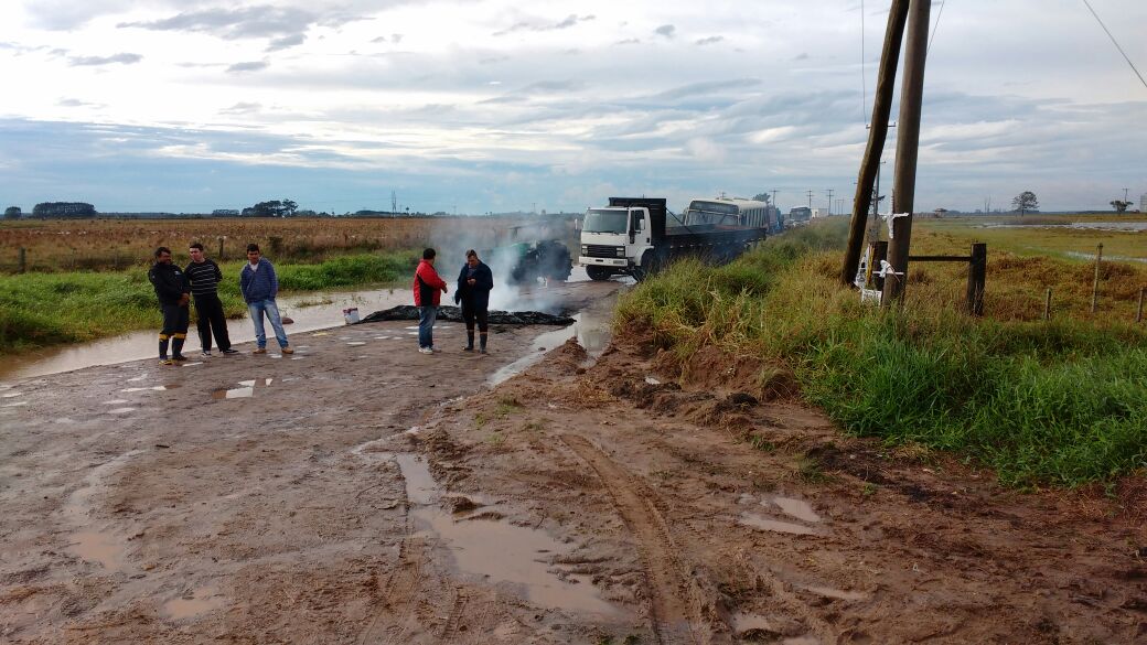 Manifestação bloqueia RSC-101 e estrada da Granja Vargas em Palmares do Sul (vídeo)