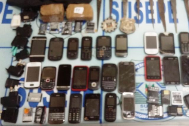 Polícia Civil apreende drogas, facas artesanais e celulares no interior da Penitenciária de Osório