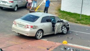 Colisão entre veículos deixa três pessoas feridas em Osório
