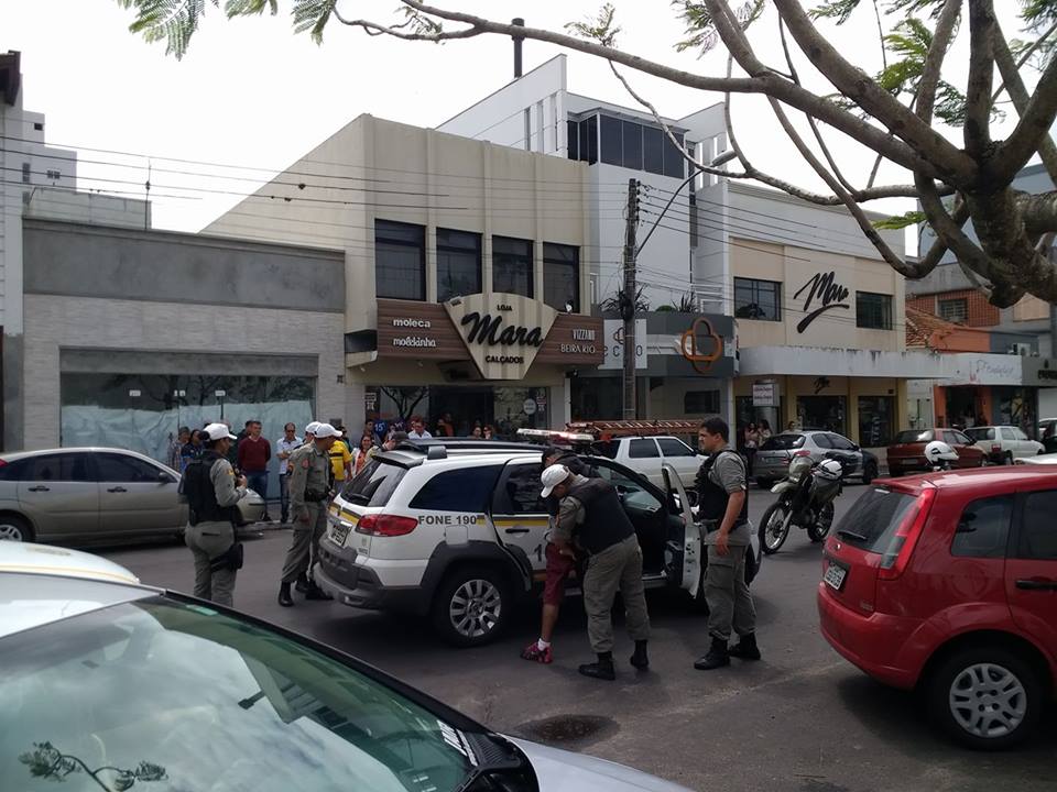 Assaltantes são presos após atacar loja e agredir proprietária em Osório