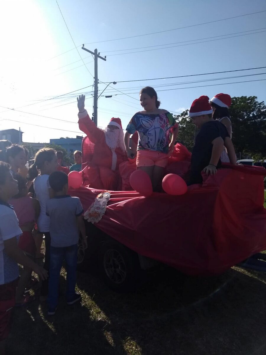 1° Natal solidário do bairro Glória leva alegria a criançada em Osório