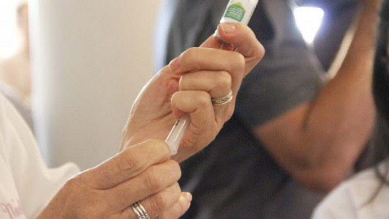 Vacinação contra a gripe é aberta para toda população