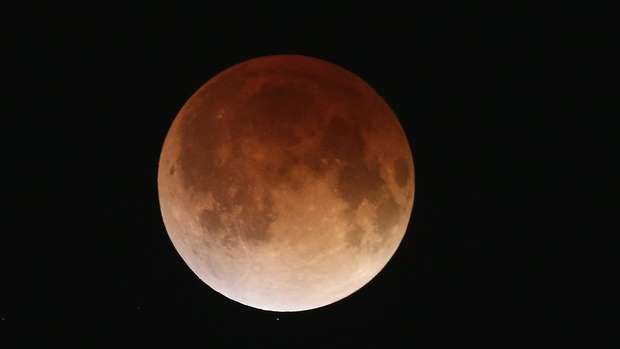 Lua de sangue: eclipse lunar total será visível em todo o Brasil