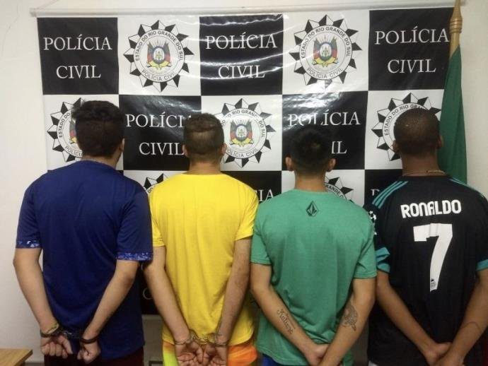Polícia Civil captura foragido e prende outras três pessoas em Balneário Pinhal