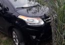 Veículo colide em cerca após acidente de trânsito em Osório
