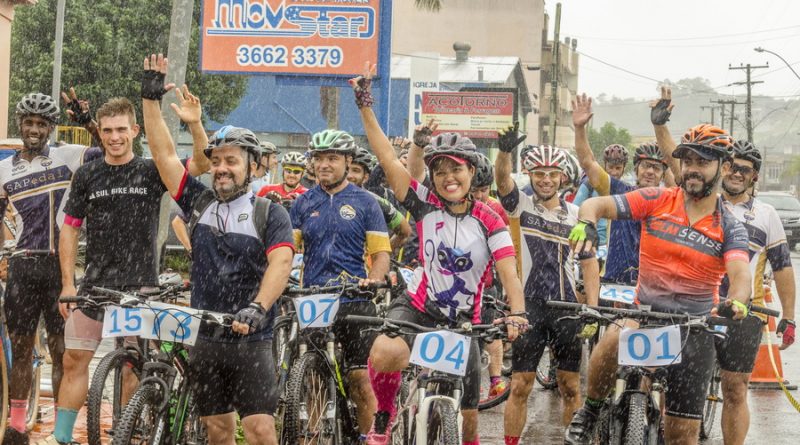 1º Contrarrelógio de Mountain Bike movimenta dia chuvoso em Santo Antônio da Patrulha