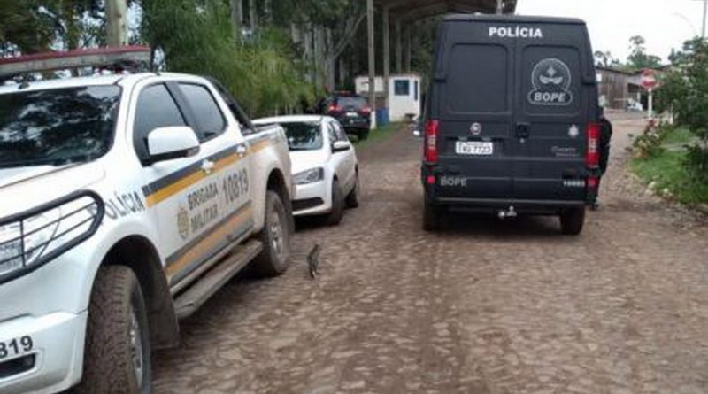 Esquadrão antibomba é acionado por nova ameaça de bomba em Capão da Canoa
