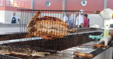 Preço "salgado da tainha" na Festa do Peixe causa polêmica nas redes sociais