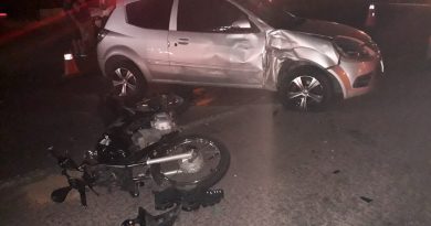 Jovem morre em acidente entre carro e moto na RS-030