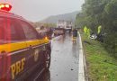 Carros capotam após colisão na freeway em Osório