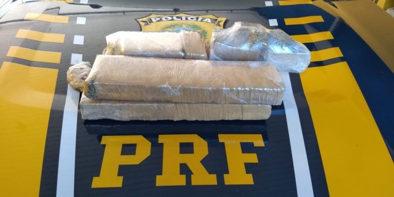 PRF apreende droga dentro de travesseiro na Freeway