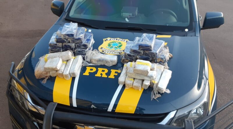 PRF prende traficante e apreende 30 kg de pasta base de cocaína na BR-101