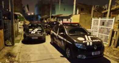 Presos suspeitos de fazer família do prefeito de Cidreira refém durante assalto