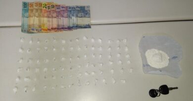 Motorista é preso com mais de 80 porções de cocaína em Tramandaí