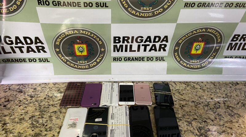 BM prende dupla com 11 celulares roubados em Capão da Canoa