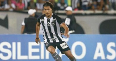 Jogador do Botafogo é suspeito de matar atropelado pedestre e fugir
