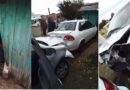 Veículos colidem e quase invadem casa em Osório
