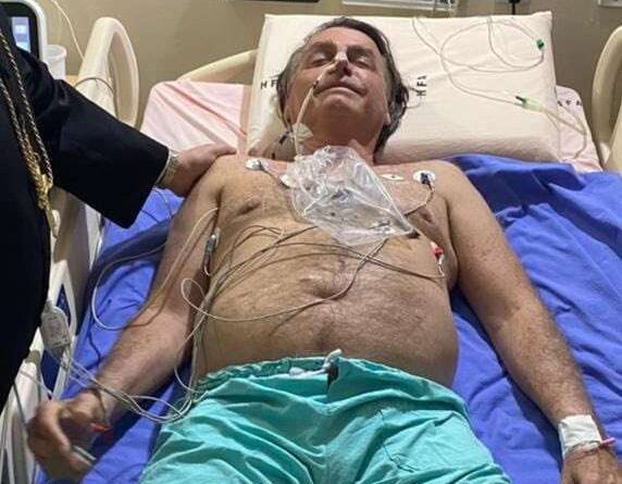 Com obstrução intestinal, Bolsonaro será levado para São Paulo