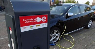 União Européia propõe proibição de vendas de carros a combustão