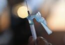 Algumas vacinas demandarão terceira dose, diz presidente da Anvisa