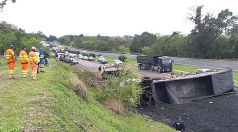 Acidente deixa um morto e outro em estado grave na BR-101