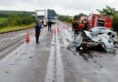 Acidente entre carro e caminhão deixa quatro mortos na BR-290