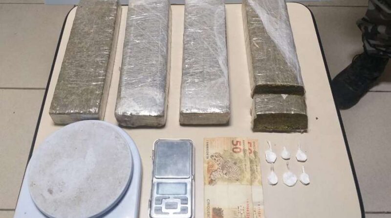Criminosos são presos com mais de 2 kg de drogas em Terra de Areia
