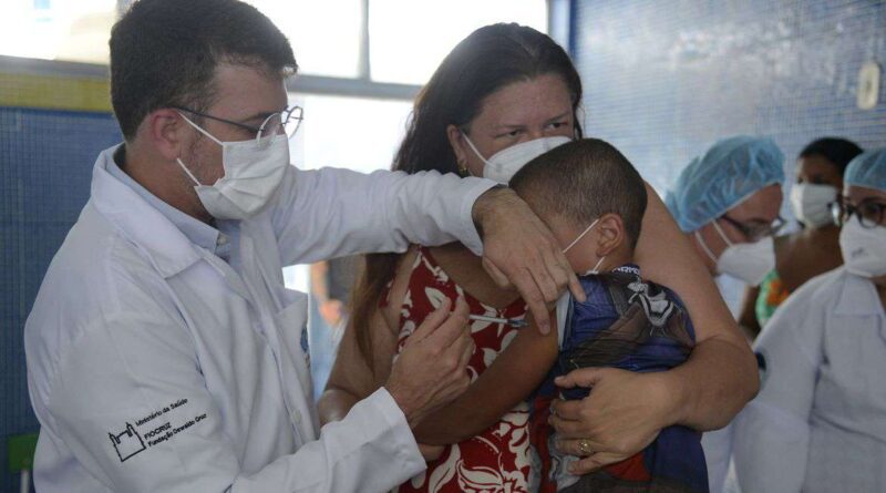 Covid-19: Fiocruz investiga motivos de hesitação de pais em vacinar crianças