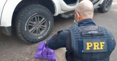 Motorista é flagrado com 10kg de maconha em caminhonete furtada em Capão da Canoa