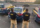 Durante perseguição traficantes tentam se livrar da droga na freeway