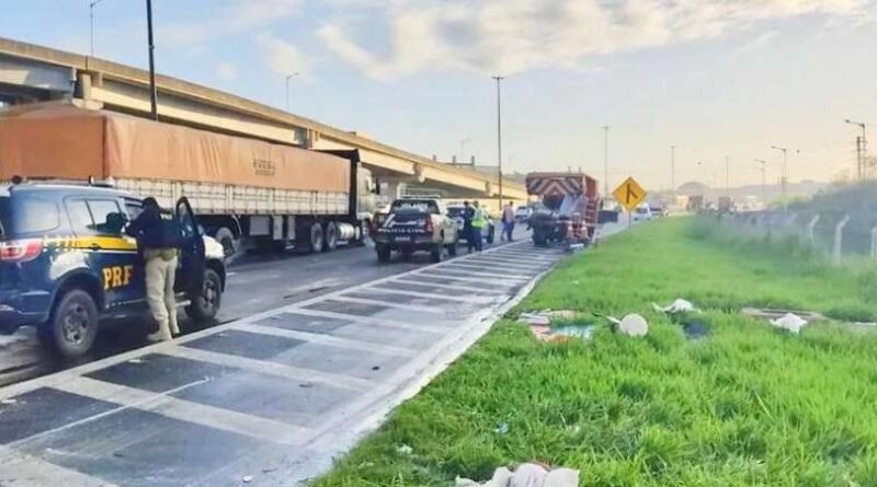 Colisão deixa dois mortos na freeway