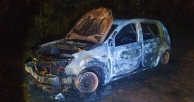 Motorista é morto e tem veículo incendiado em Capivari do Sul