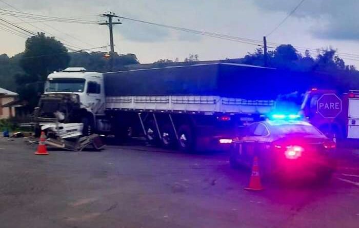 Motorista é atropelado pelo próprio caminhão e morre no RS