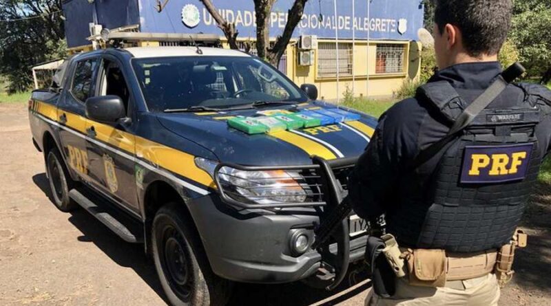 Droga avaliada em R$ 1,3 milhão é apreendida escondida em carro na BR-290