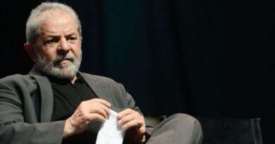 Tragédia no RS e muitas críticas: mulher de Lula apaga vídeo sobre "sair dançando" na Índia