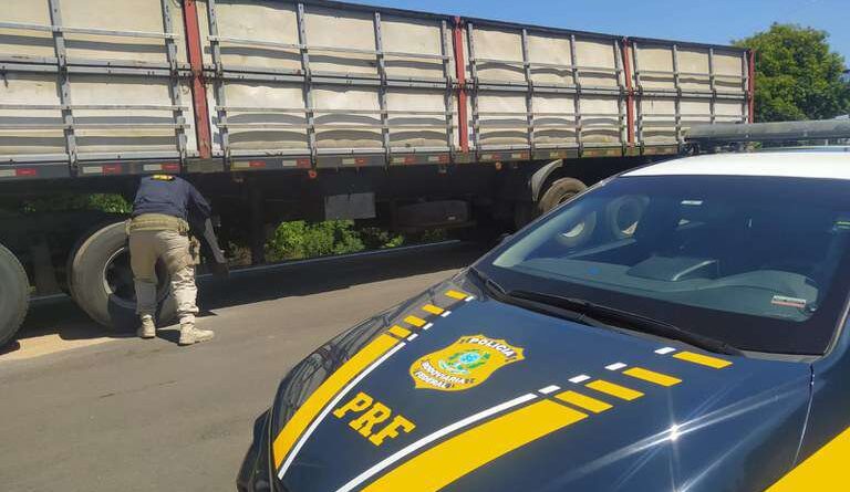 Caminhoneiro é preso com placa clonada na freeway