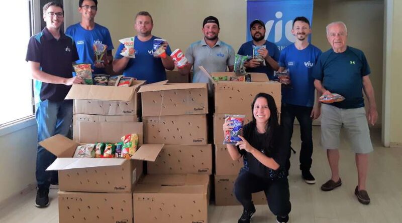 Viu Internet doa mais uma tonelada de alimentos