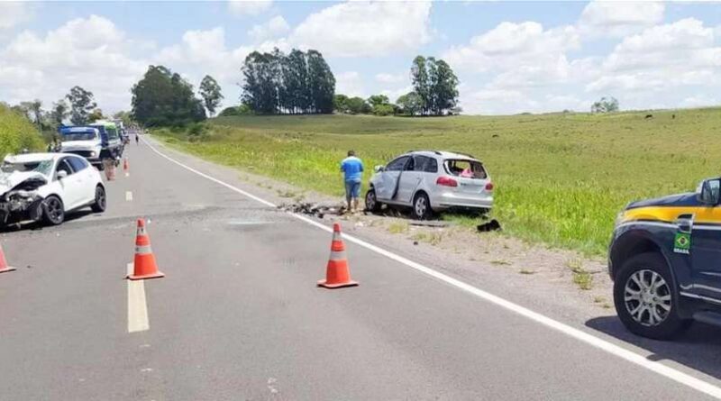 Colisão deixa 2 mortos e 6 feridos na BR-290: ciclista morre em outro ponto da rodovia